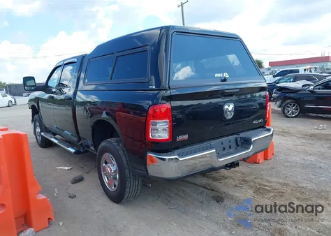 2024 Ram 2500 Tradesman 4X4 6'4 Box z USA, uszkodzony, nr VIN 3C6UR5CJ7RG279245